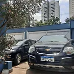Charmosa casa em condominio com quintal
